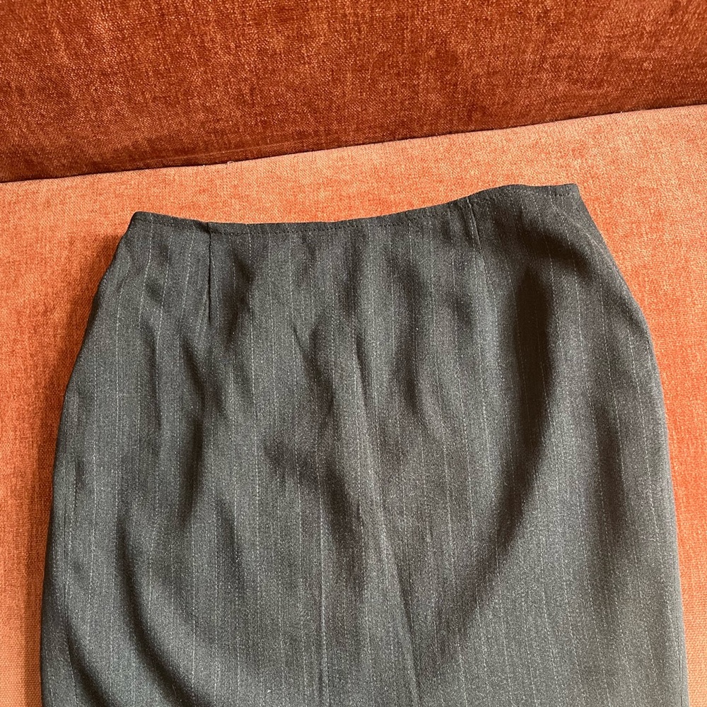 Gray Pinstripe DK pencil skirt